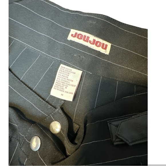 Jou Jou pinstripe slacks with zipper pockets and faux leather belt - Picture 4 of 5